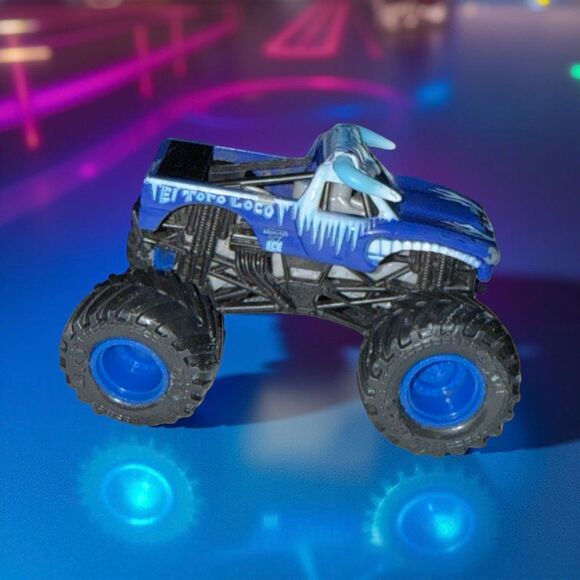 Monster Jam Truck El Toro Loco Blue Ice Exclusive Hot Wheels Mattel 1:64 A34 - Picture 7 of 10